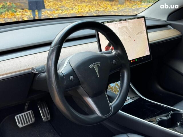 Черный Тесла Модель 3, объемом двигателя 0 л и пробегом 65 тыс. км за 25390 $, фото 12 на Automoto.ua