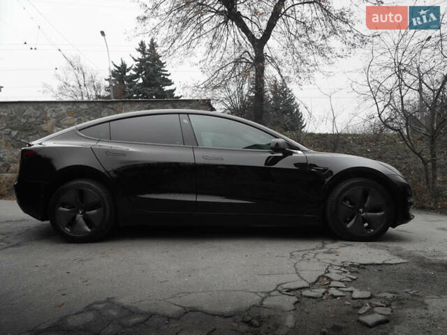 Черный Тесла Модель 3, объемом двигателя 0 л и пробегом 195 тыс. км за 19919 $, фото 16 на Automoto.ua