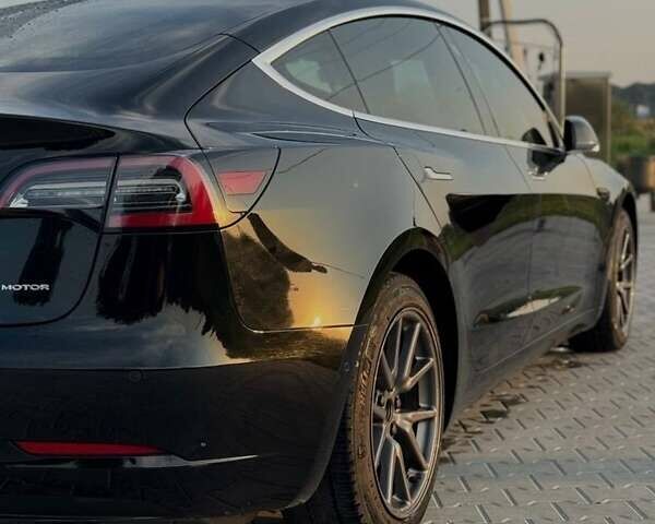 Черный Тесла Модель 3, объемом двигателя 0 л и пробегом 180 тыс. км за 17300 $, фото 3 на Automoto.ua