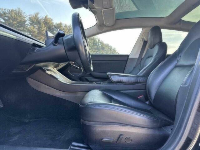 Чорний Тесла Модель 3, об'ємом двигуна 0 л та пробігом 42 тис. км за 9300 $, фото 12 на Automoto.ua