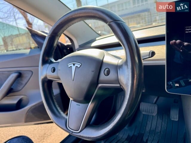 Черный Тесла Модель 3, объемом двигателя 0 л и пробегом 170 тыс. км за 12490 $, фото 28 на Automoto.ua