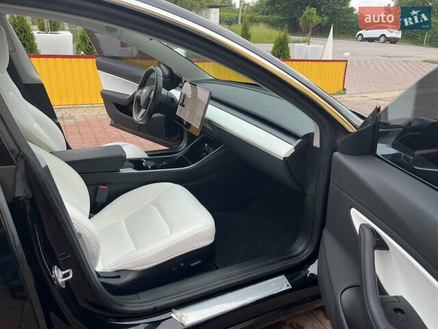 Черный Тесла Модель 3, объемом двигателя 0 л и пробегом 48 тыс. км за 18000 $, фото 34 на Automoto.ua