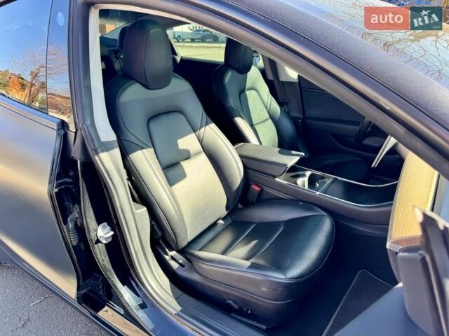 Черный Тесла Модель 3, объемом двигателя 0 л и пробегом 170 тыс. км за 13990 $, фото 18 на Automoto.ua