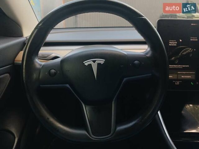 Черный Тесла Модель 3, объемом двигателя 0 л и пробегом 190 тыс. км за 16290 $, фото 10 на Automoto.ua