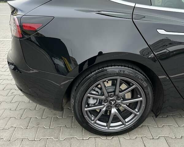 Черный Тесла Модель 3, объемом двигателя 0 л и пробегом 172 тыс. км за 16700 $, фото 6 на Automoto.ua