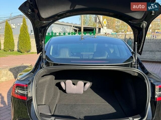 Черный Тесла Модель 3, объемом двигателя 0 л и пробегом 82 тыс. км за 17400 $, фото 29 на Automoto.ua