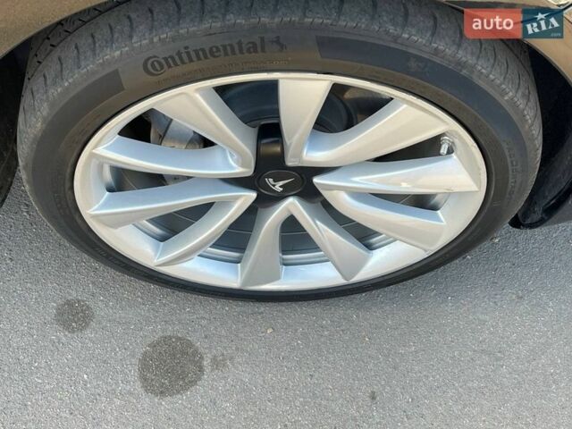 Черный Тесла Модель 3, объемом двигателя 0 л и пробегом 91 тыс. км за 17200 $, фото 8 на Automoto.ua