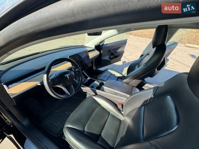 Чорний Тесла Модель 3, об'ємом двигуна 0 л та пробігом 115 тис. км за 16200 $, фото 5 на Automoto.ua