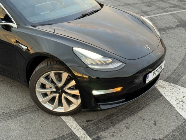 Черный Тесла Модель 3, объемом двигателя 0 л и пробегом 96 тыс. км за 17000 $, фото 5 на Automoto.ua