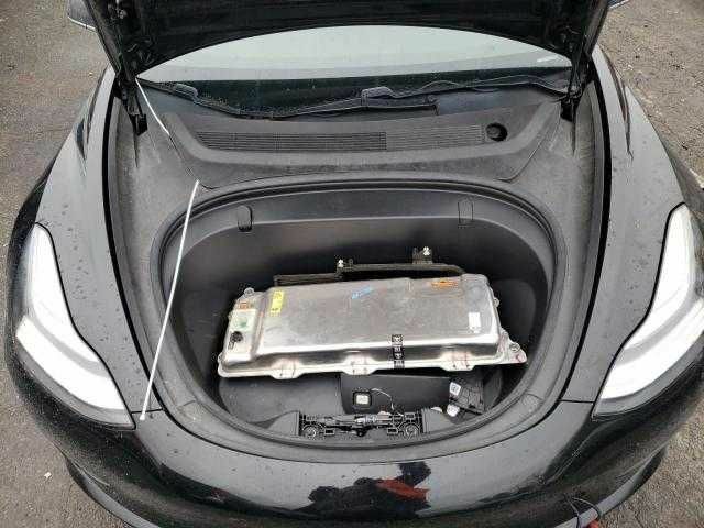 Черный Тесла Модель 3, объемом двигателя 0 л и пробегом 19 тыс. км за 5700 $, фото 10 на Automoto.ua