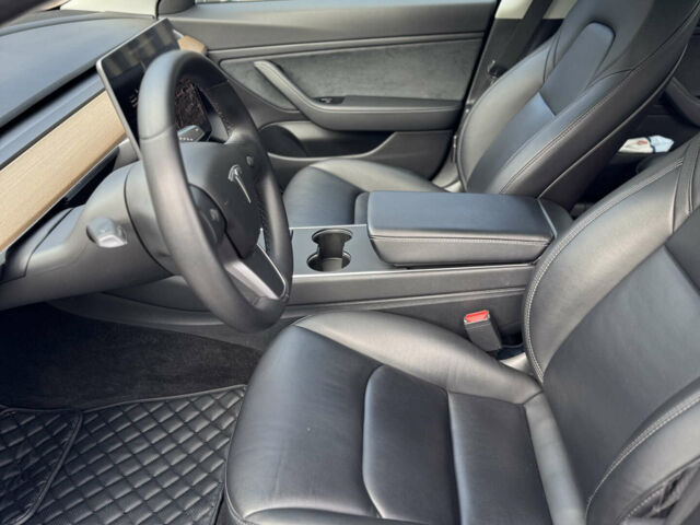 Чорний Тесла Модель 3, об'ємом двигуна 0 л та пробігом 140 тис. км за 21000 $, фото 50 на Automoto.ua