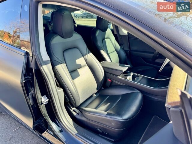 Черный Тесла Модель 3, объемом двигателя 0 л и пробегом 170 тыс. км за 12490 $, фото 18 на Automoto.ua