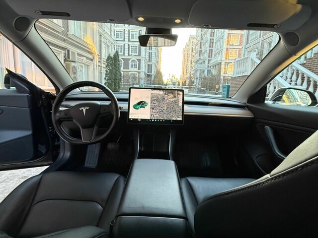 Черный Тесла Модель 3, объемом двигателя 0 л и пробегом 70 тыс. км за 17000 $, фото 12 на Automoto.ua