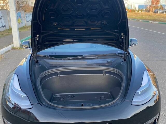 Черный Тесла Модель 3, объемом двигателя 0 л и пробегом 61 тыс. км за 24800 $, фото 16 на Automoto.ua