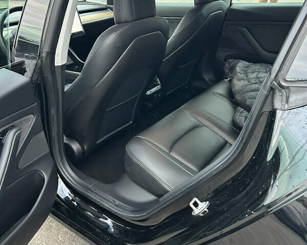 Черный Тесла Модель 3, объемом двигателя 0 л и пробегом 101 тыс. км за 17600 $, фото 9 на Automoto.ua