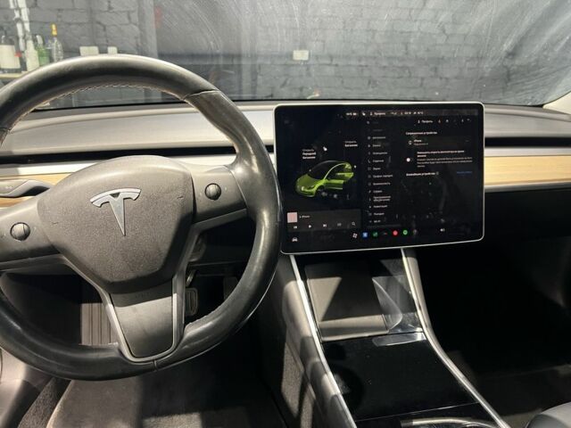Черный Тесла Модель 3, объемом двигателя 0 л и пробегом 180 тыс. км за 16000 $, фото 6 на Automoto.ua