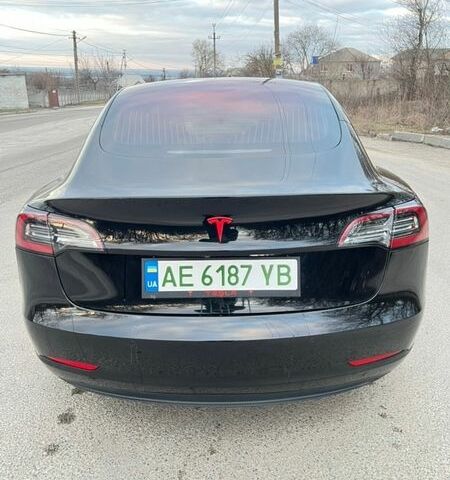 Чорний Тесла Модель 3, об'ємом двигуна 0 л та пробігом 51 тис. км за 17900 $, фото 11 на Automoto.ua