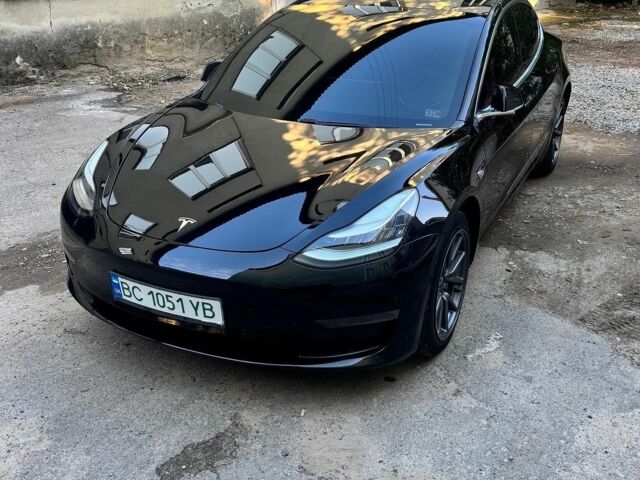 Черный Тесла Модель 3, объемом двигателя 0 л и пробегом 131 тыс. км за 15000 $, фото 1 на Automoto.ua