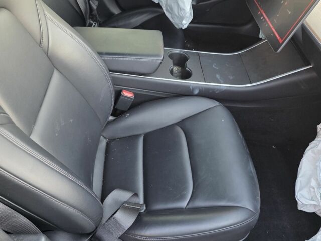 Чорний Тесла Модель 3, об'ємом двигуна 0 л та пробігом 140 тис. км за 11600 $, фото 10 на Automoto.ua