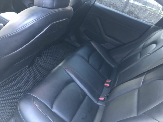 Черный Тесла Модель 3, объемом двигателя 0 л и пробегом 190 тыс. км за 16000 $, фото 3 на Automoto.ua