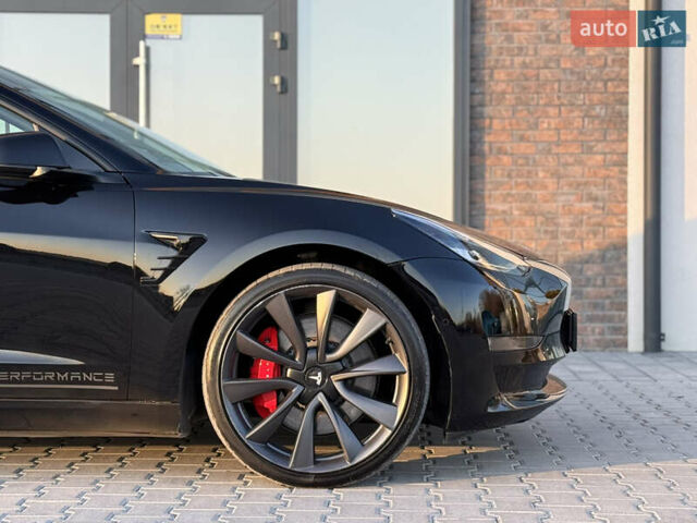 Чорний Тесла Модель 3, об'ємом двигуна 0 л та пробігом 117 тис. км за 18999 $, фото 24 на Automoto.ua