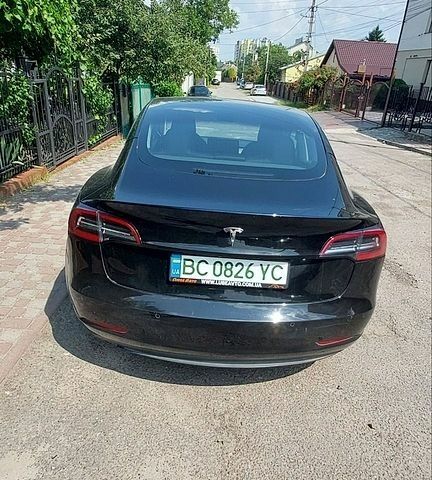 Чорний Тесла Модель 3, об'ємом двигуна 0 л та пробігом 92 тис. км за 15500 $, фото 2 на Automoto.ua