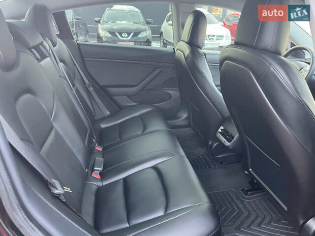 Черный Тесла Модель 3, объемом двигателя 0 л и пробегом 105 тыс. км за 15700 $, фото 13 на Automoto.ua