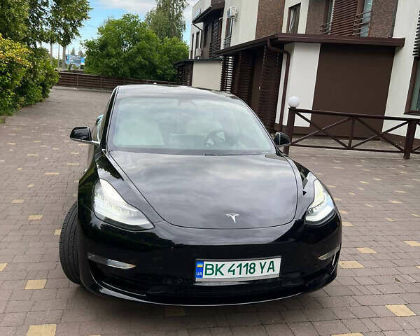 Черный Тесла Модель 3, объемом двигателя 0 л и пробегом 95 тыс. км за 20500 $, фото 8 на Automoto.ua