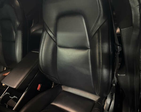 Чорний Тесла Модель 3, об'ємом двигуна 0 л та пробігом 186 тис. км за 17500 $, фото 30 на Automoto.ua