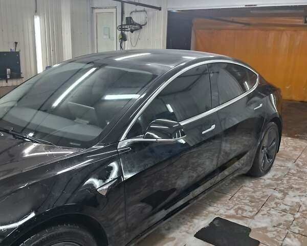 Черный Тесла Модель 3, объемом двигателя 0 л и пробегом 48 тыс. км за 16000 $, фото 8 на Automoto.ua