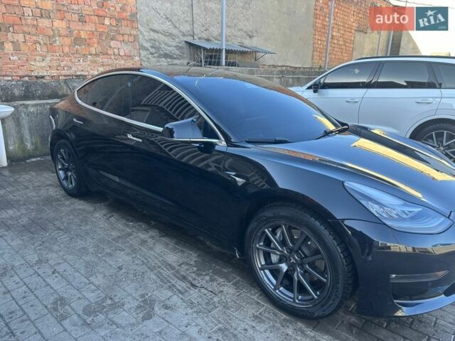 Чорний Тесла Модель 3, об'ємом двигуна 0 л та пробігом 124 тис. км за 12500 $, фото 3 на Automoto.ua