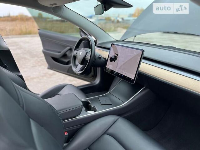 Чорний Тесла Модель 3, об'ємом двигуна 0 л та пробігом 110 тис. км за 15300 $, фото 7 на Automoto.ua