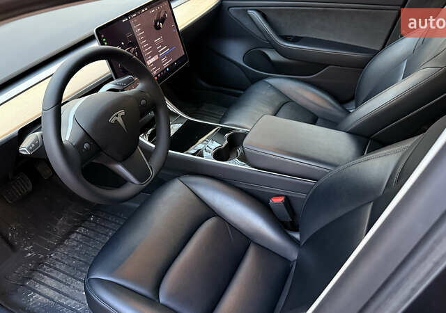 Черный Тесла Модель 3, объемом двигателя 0 л и пробегом 120 тыс. км за 18399 $, фото 13 на Automoto.ua