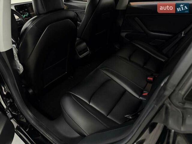 Чорний Тесла Модель 3, об'ємом двигуна 0 л та пробігом 88 тис. км за 12999 $, фото 15 на Automoto.ua