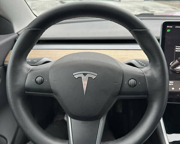 Чорний Тесла Модель 3, об'ємом двигуна 0 л та пробігом 74 тис. км за 19200 $, фото 23 на Automoto.ua