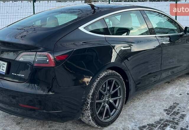 Черный Тесла Модель 3, объемом двигателя 0 л и пробегом 220 тыс. км за 14500 $, фото 4 на Automoto.ua