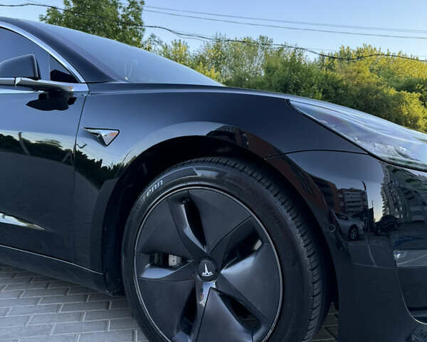 Чорний Тесла Модель 3, об'ємом двигуна 0 л та пробігом 85 тис. км за 20000 $, фото 13 на Automoto.ua