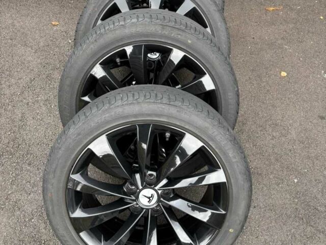 Тесла Модель 3 2019 у Києві на Automoto.ua Чорний Тесла Модель 3, об'ємом двигуна 0 л та пробігом 103 тис. км за 17400 $, фото 5 на Automoto.ua