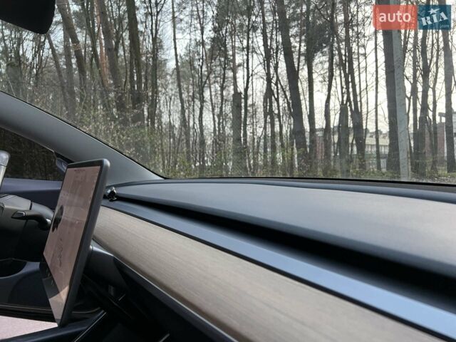 Черный Тесла Модель 3, объемом двигателя 0 л и пробегом 48 тыс. км за 17000 $, фото 32 на Automoto.ua