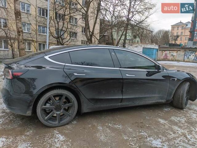 Черный Тесла Модель 3, объемом двигателя 0 л и пробегом 104 тыс. км за 14997 $, фото 2 на Automoto.ua