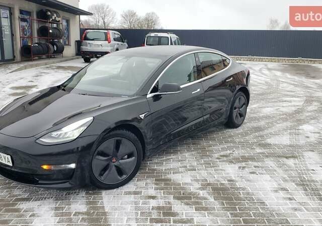 Черный Тесла Модель 3, объемом двигателя 0 л и пробегом 81 тыс. км за 17000 $, фото 2 на Automoto.ua
