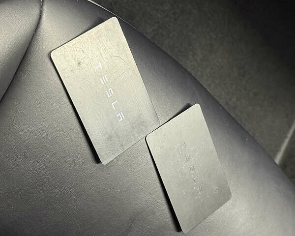 Черный Тесла Модель 3, объемом двигателя 0 л и пробегом 209 тыс. км за 17900 $, фото 87 на Automoto.ua