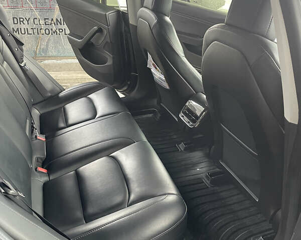 Черный Тесла Модель 3, объемом двигателя 0 л и пробегом 159 тыс. км за 17999 $, фото 6 на Automoto.ua