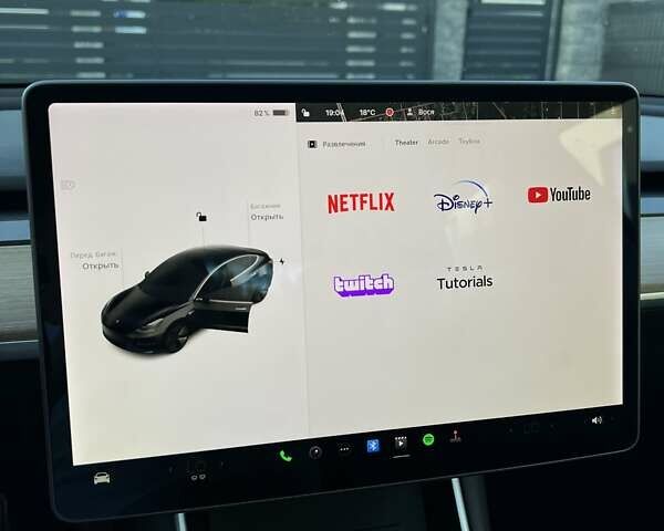 Чорний Тесла Модель 3, об'ємом двигуна 0 л та пробігом 65 тис. км за 36500 $, фото 16 на Automoto.ua