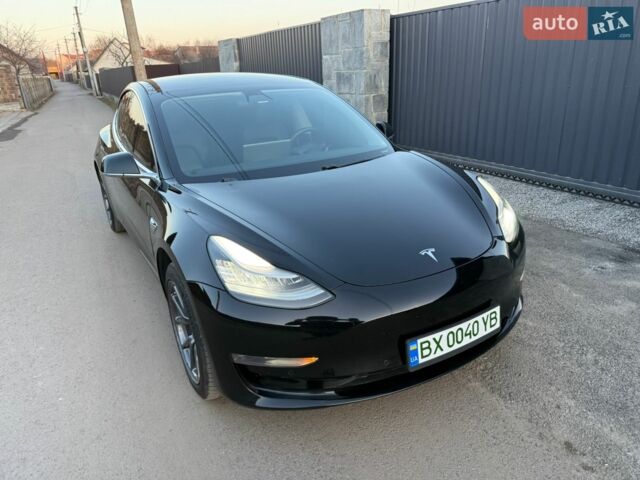 Чорний Тесла Модель 3, об'ємом двигуна 0 л та пробігом 150 тис. км за 12800 $, фото 3 на Automoto.ua