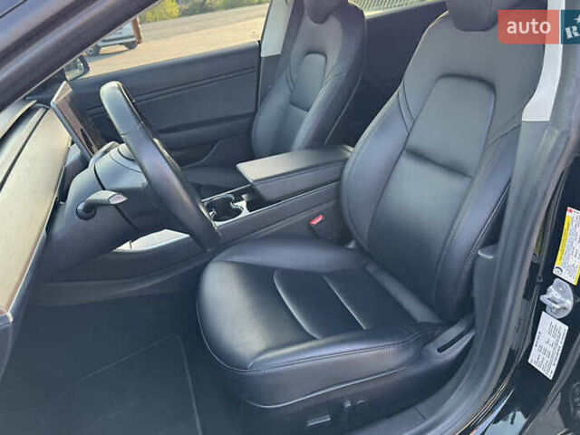 Черный Тесла Модель 3, объемом двигателя 0 л и пробегом 69 тыс. км за 15100 $, фото 8 на Automoto.ua