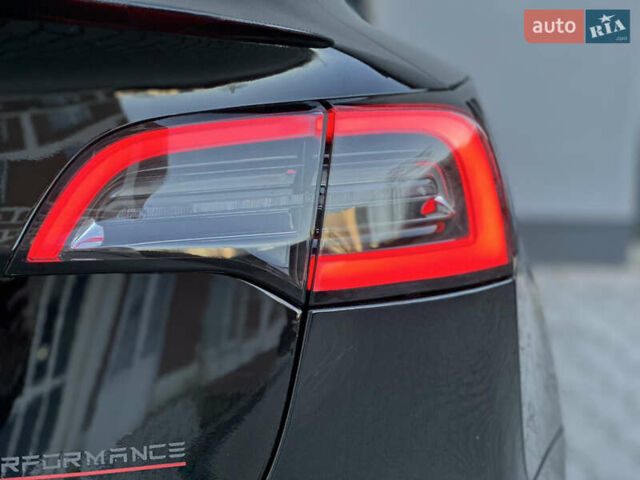 Черный Тесла Модель 3, объемом двигателя 0 л и пробегом 121 тыс. км за 19400 $, фото 40 на Automoto.ua