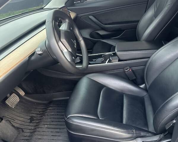 Черный Тесла Модель 3, объемом двигателя 0 л и пробегом 65 тыс. км за 19500 $, фото 5 на Automoto.ua