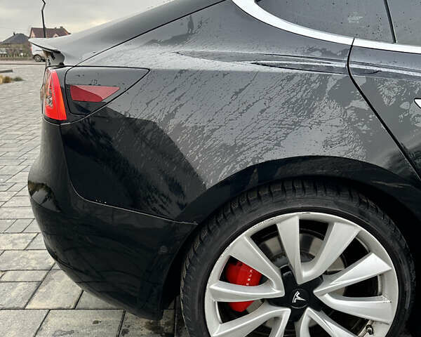 Чорний Тесла Модель 3, об'ємом двигуна 0 л та пробігом 142 тис. км за 18500 $, фото 6 на Automoto.ua