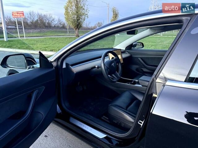 Черный Тесла Модель 3, объемом двигателя 0 л и пробегом 127 тыс. км за 15700 $, фото 2 на Automoto.ua